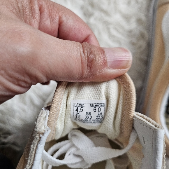 Classic Old School Vans Shoes - Picture 7 of 7